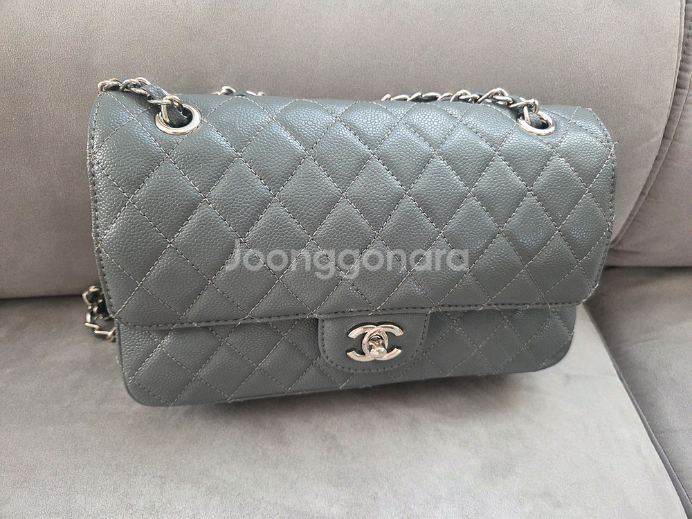 캐비어 클래식 플랩백--1