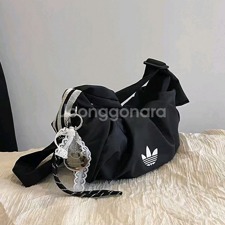 아디다스가방 만두백 반달크로스백 미니백 셔링백 곱창가방--6