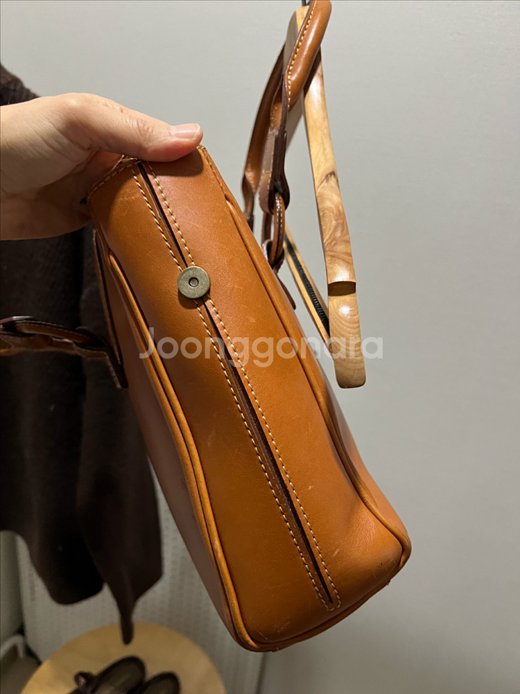 탄브라운 가죽 토트백 (이탈리아)--7