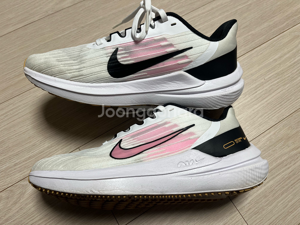 (1회착용) 나이키 윈플로 9 조깅 달리기 러닝 런닝화 235--1