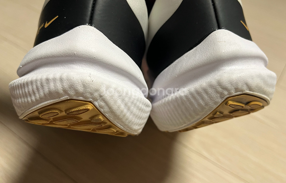 (1회착용) 나이키 윈플로 9 조깅 달리기 러닝 런닝화 235--7