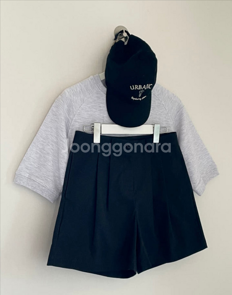 모이블레 핀턱 반바지 네이비 S--1