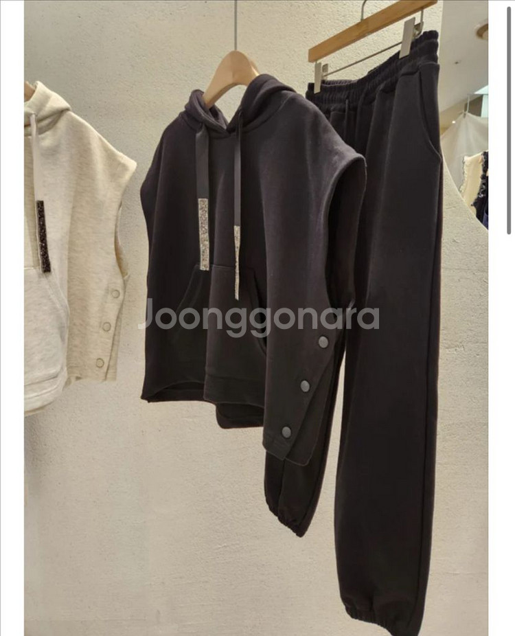 블랙 비즈 후드 트레이닝 세트 수입의류 에이블리--2