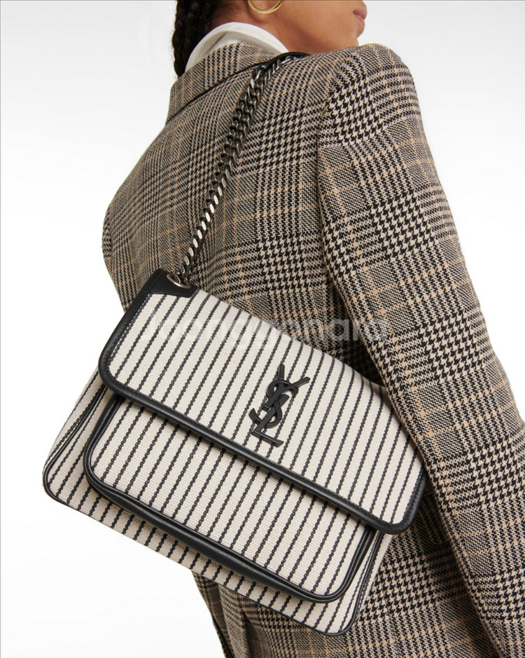 생로랑 니키백 미듐 미디움 캔버스 블랙 스트라이프--1