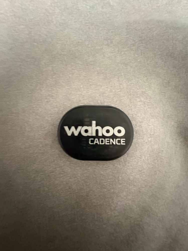 (급처)와후 엘리먼트 롬 1 + 와후 케이던스 센서--2