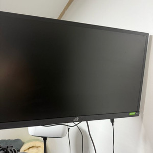 asus xg248q 240hz 판매합니다. (스탠드 x)