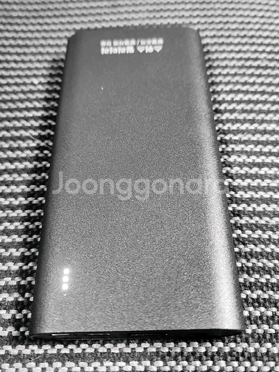 발열조끼 보조밧데리 5V, 10000mAh 새제품 팝니다--3