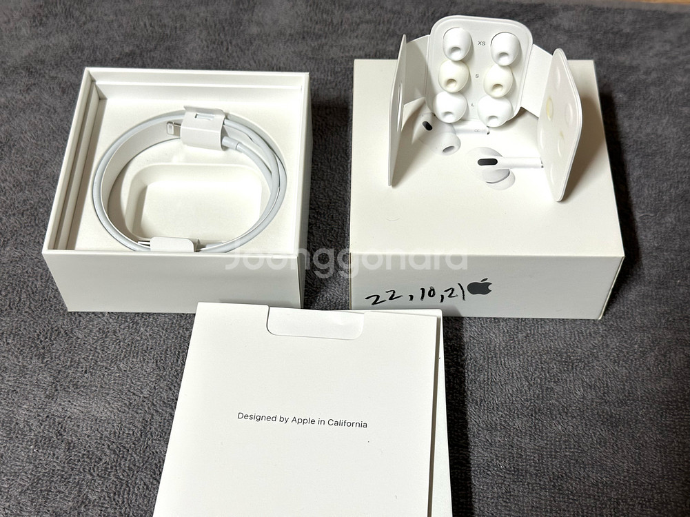 에어팟 프로 2세대 실사용품 판매합니다--3