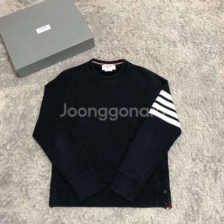 [2][신형]톰브라운 사선완장 맨투맨--0