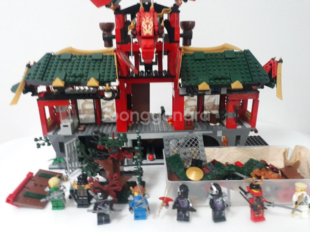 레고 정품 닌자고70728 피규어7포함 시티의 전투(택포)--0