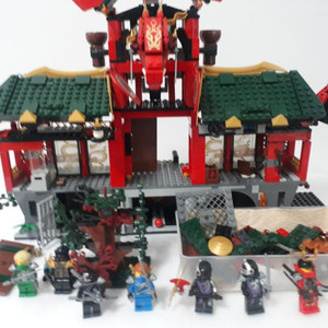 레고 정품 닌자고70728 피규어7포함 시티의 전투(택포)