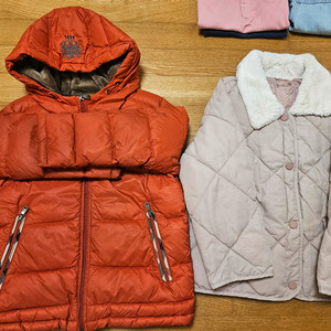 130-140사이즈 여아옷 한상자(점퍼, 청자켓, 맨투맨, 상하복 등)