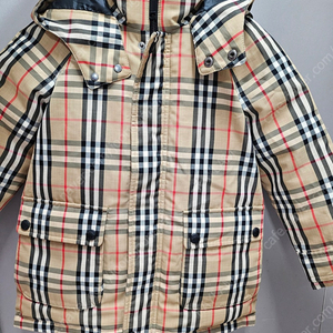 버버리 키즈 체크 다운패딩 점퍼