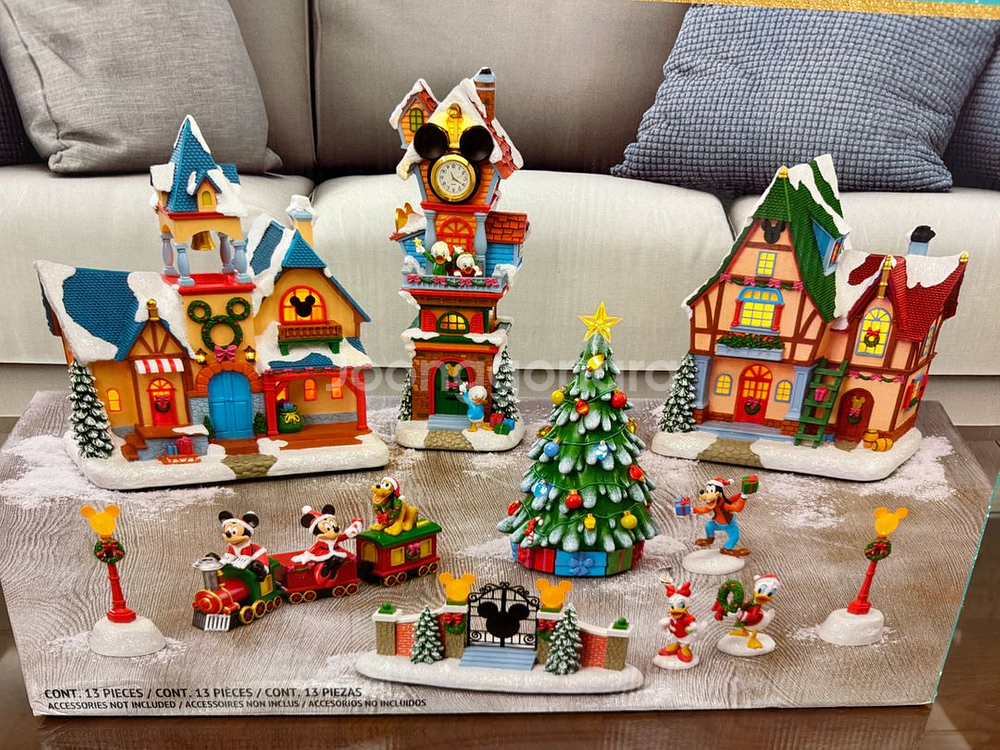 새상품 디즈니 홀리데이 빌리지 13피스 장식 세트--3