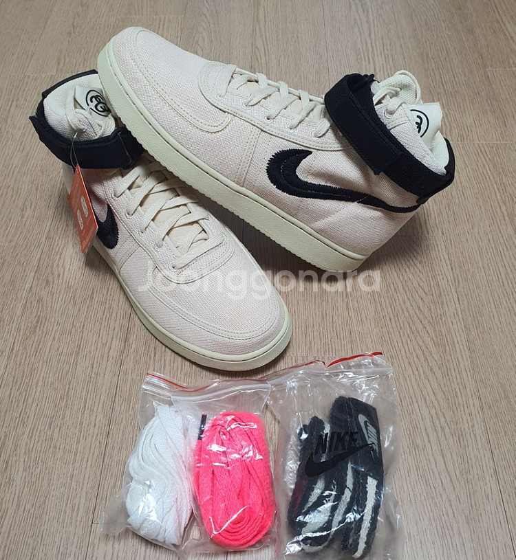 나이키 스투시 반달하이 265사이즈 파슬 새제품 15만--0