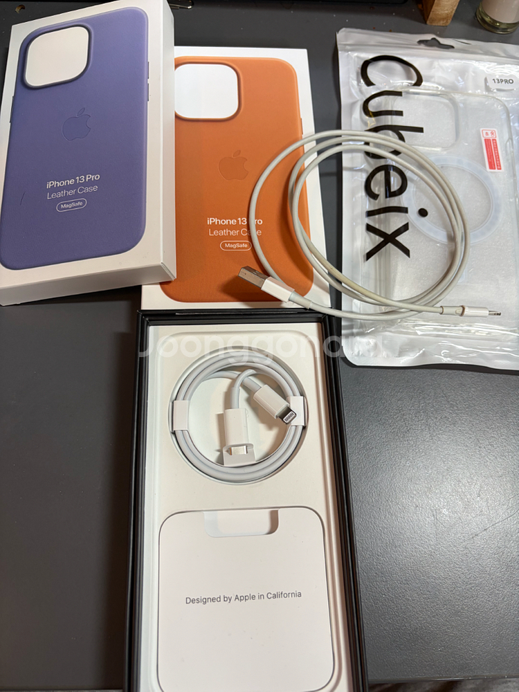 아이폰13프로 정품 가죽케이스 등--0