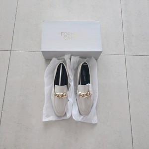 포멜카멜라 여성 로퍼 235사이즈 새거팔아요