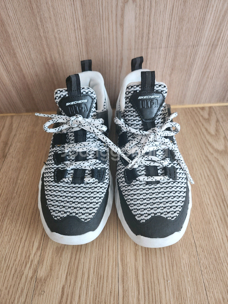 스케쳐스 운동화 스니커즈 225--0