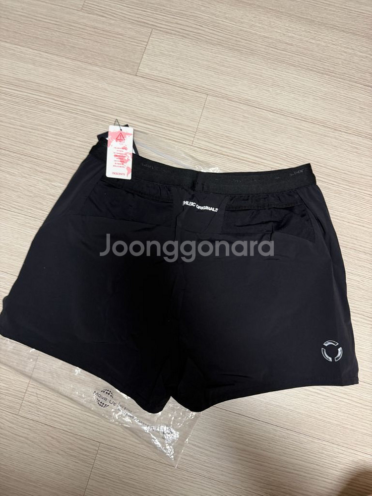 데상트 남성 러닝 쇼츠--1
