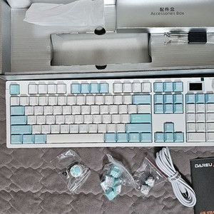 다얼유 A104 PRO 8K LCD 게이밍 유선 기계식 키보드 스노우축 팝니다
