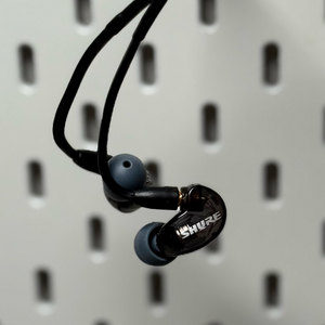 슈어 se215 이어폰 + y자형 케이블