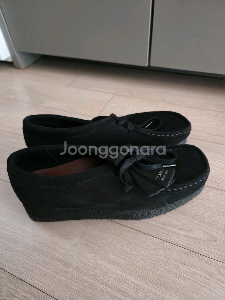 클락스 왈라비 스웨이드 블랙--0