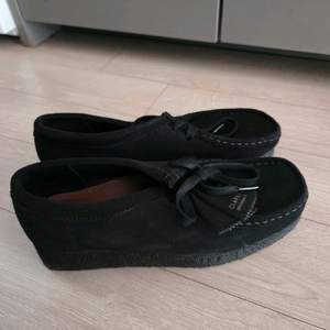 클락스 왈라비 스웨이드 블랙