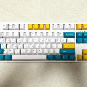 레오폴드 FC750RBT 팔아요!!