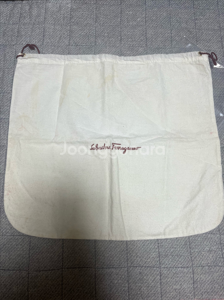 살바토레 페레가모 간치니 트래블 엠보스드 남성 클러치백--4