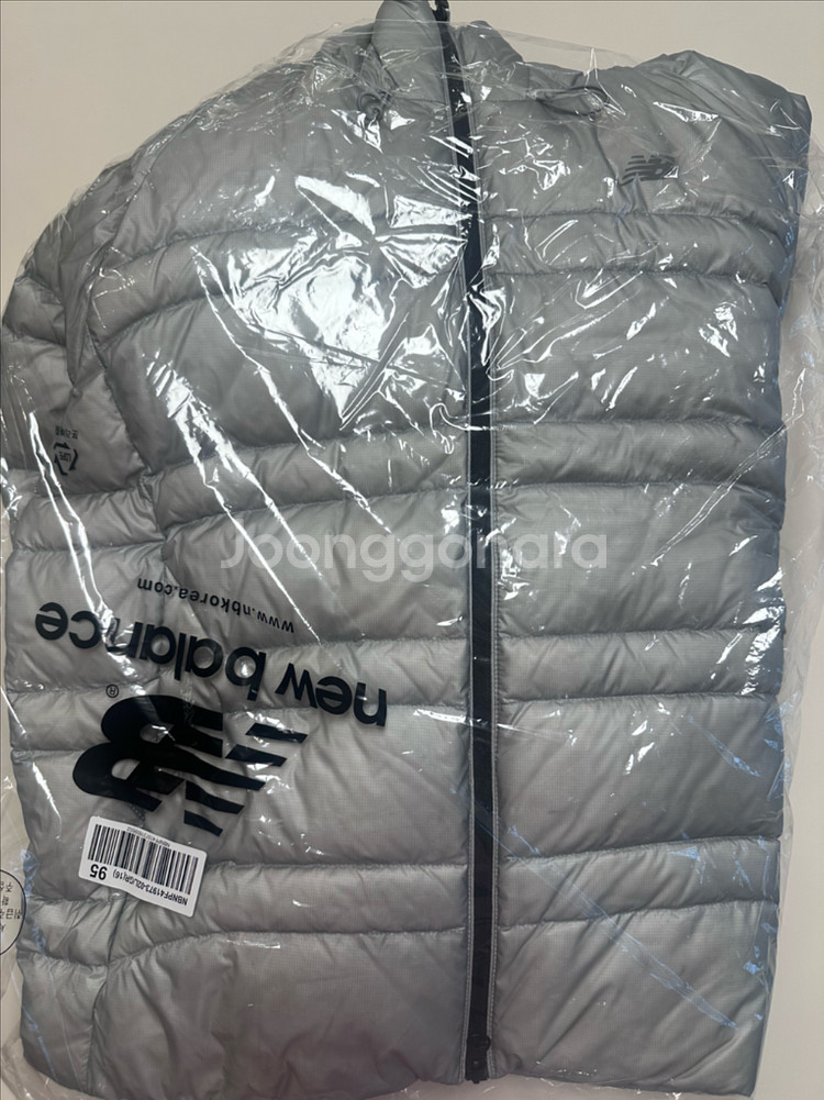 뉴발란스 경량패딩 UNI 플라잉77 슈퍼라이트--2