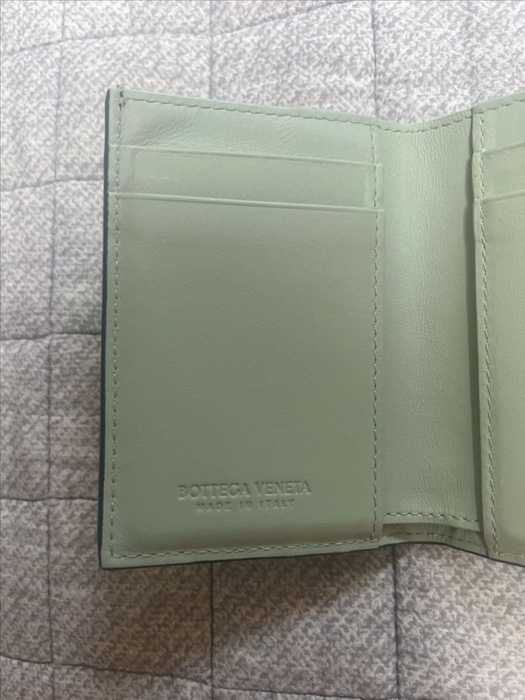 보테가베네타 인트레치아토 플랩 투톤 카드지갑 스페이스/--3