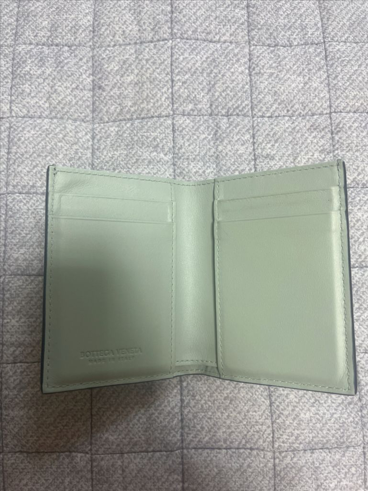 보테가베네타 인트레치아토 플랩 투톤 카드지갑 스페이스/--2