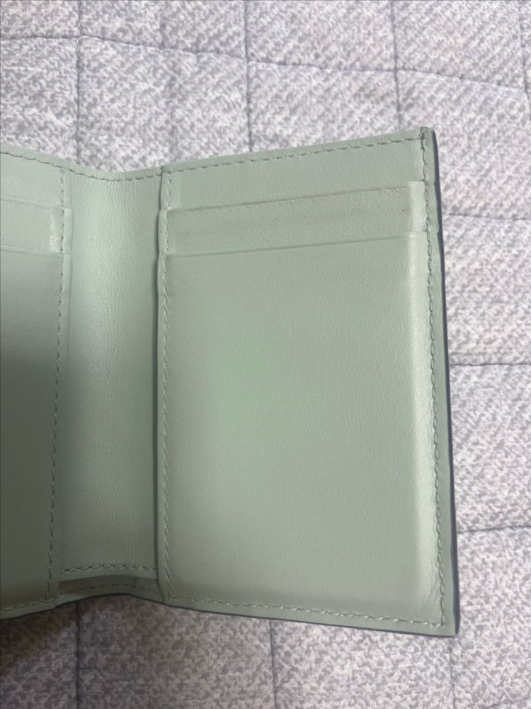 보테가베네타 인트레치아토 플랩 투톤 카드지갑 스페이스/--4