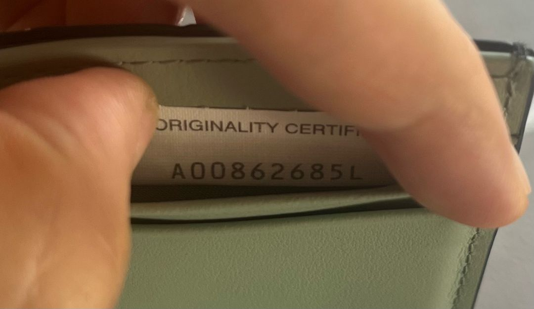 보테가베네타 인트레치아토 플랩 투톤 카드지갑 스페이스/--7