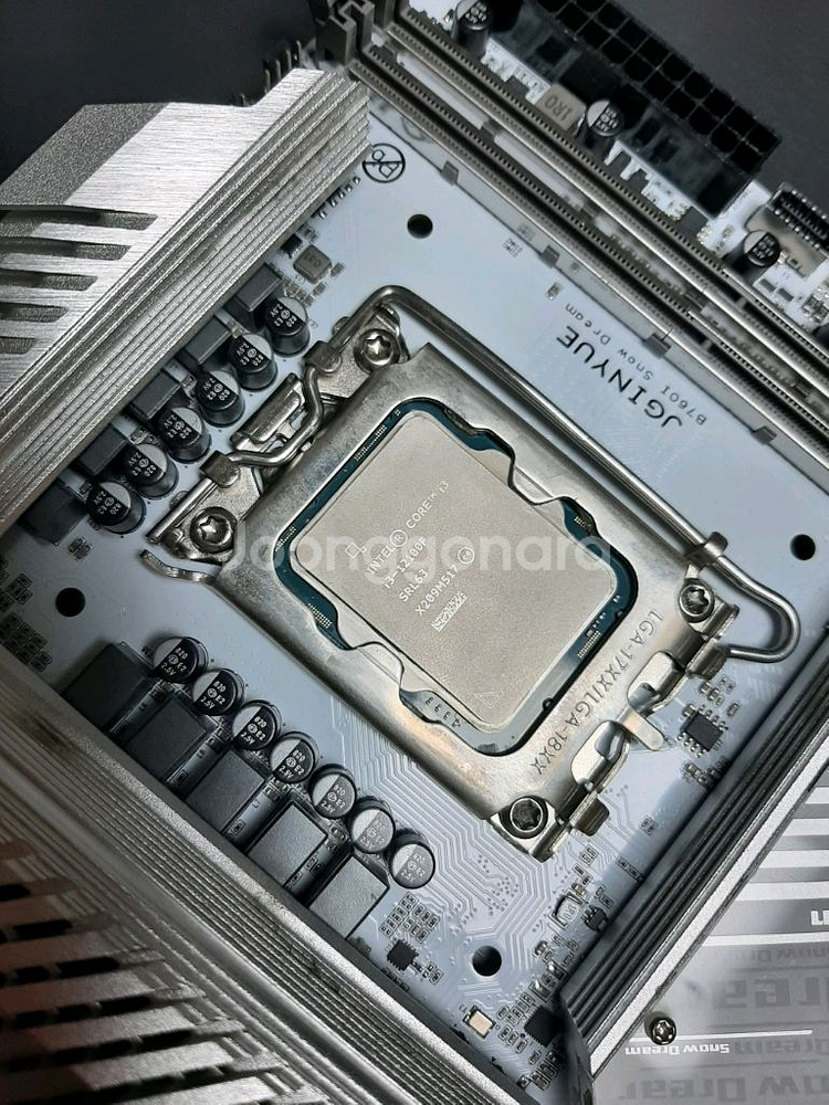 IntelCorei312100F+Snow Dream--0