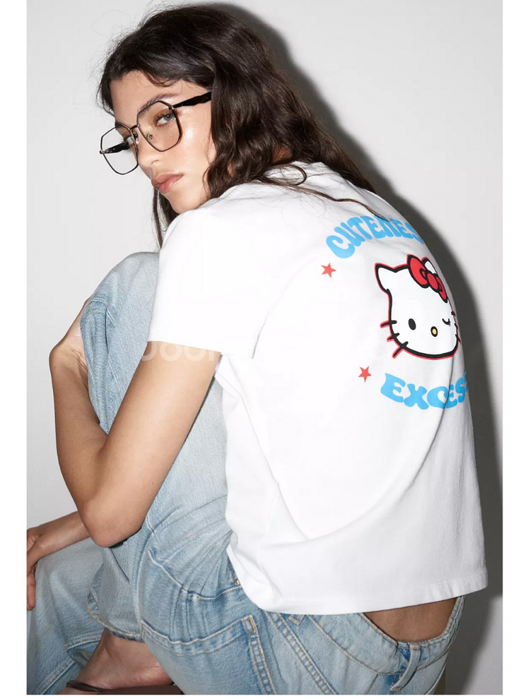 자라 헬로키티 워싱 이펙트 반팔티셔츠 S사이즈 팝니다--0