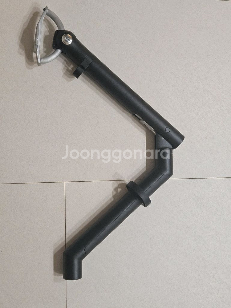 허먼밀러 FLO 모니터암 (베사 마운트, 테이블마운트 미포함)--0