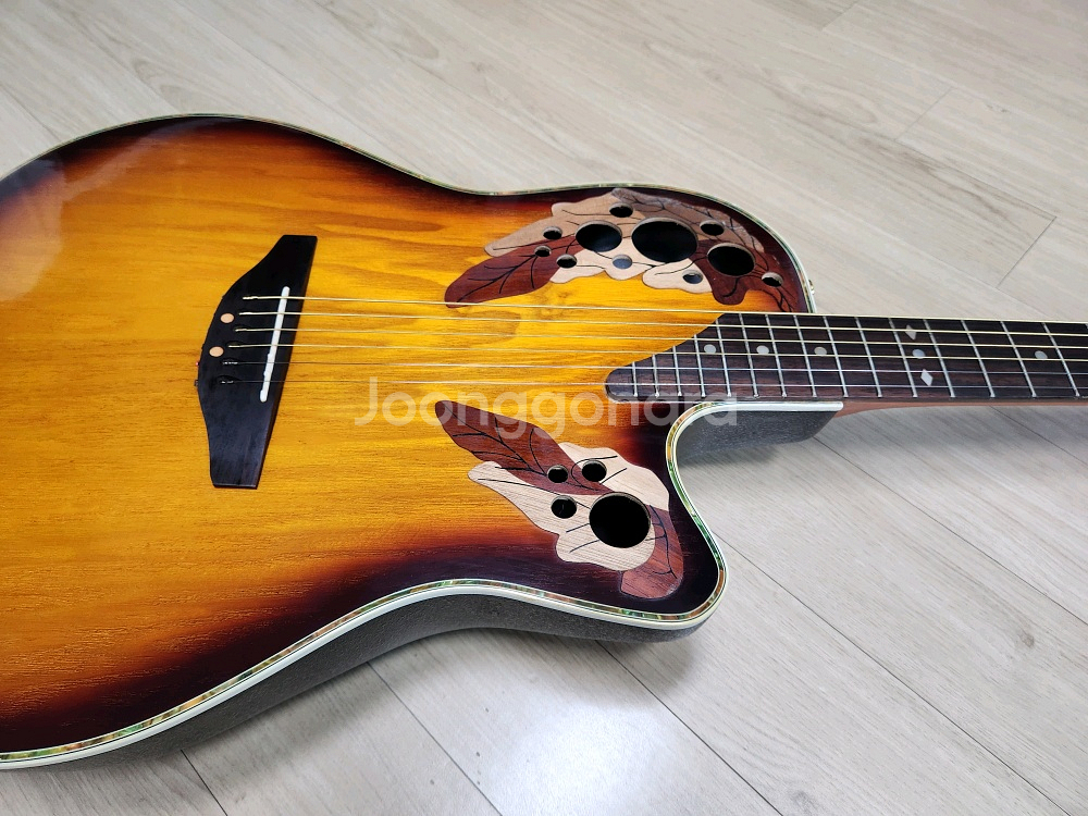 오베이션 수제 기타 판매 합니다.--5