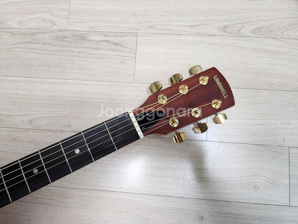 오베이션 수제 기타 판매 합니다.--2