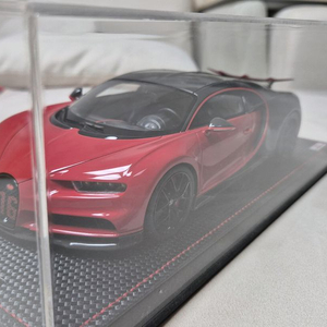 1:18 MR 부가티 치론 슈퍼스포츠 레드블랙 다이캐스트 팝니다.