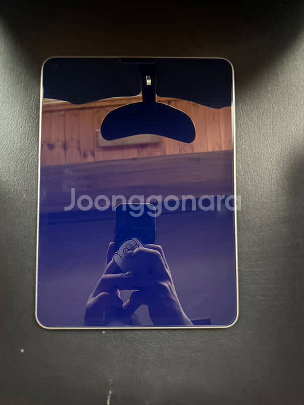 아이패드 에어 5세대 64GB 와이파이 판매합니다--10