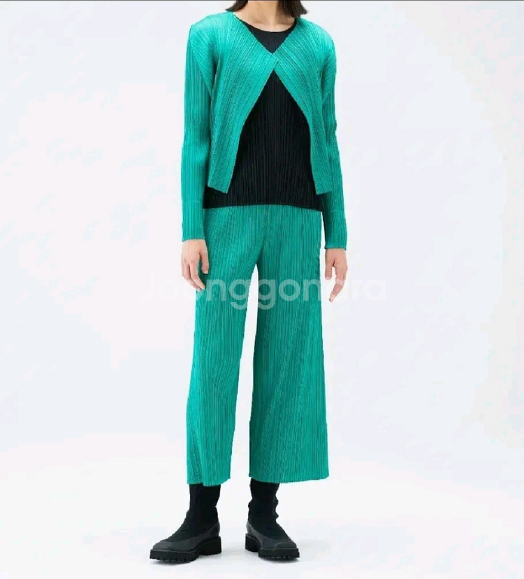 이세이미야케 플리츠플리즈 가디건 11월 먼슬리 가디건 블랙 3사이즈--7