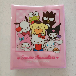 텐바이텐 산리오 콜렉트북 판매합니다