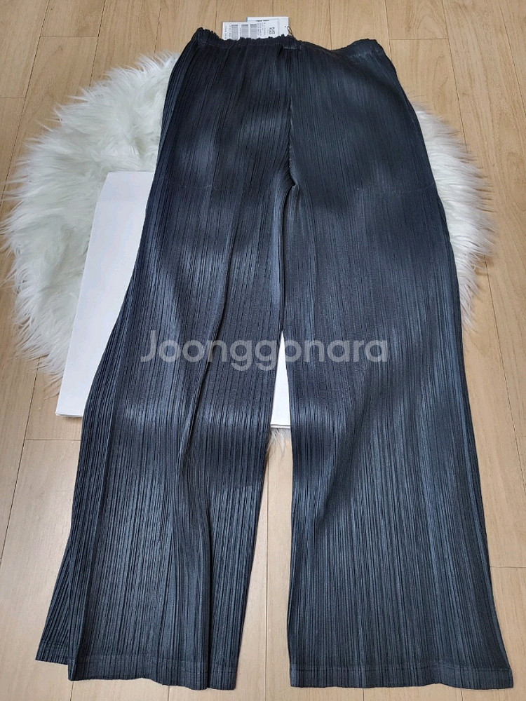 이세이미야케 플리츠플리즈 바지 3월 먼슬리 팬츠 챠콜 3사이즈--4