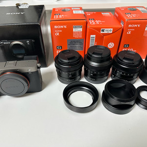 소니 A7C2 실버 및 SEL24,40,50 G렌즈 판매