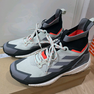 아디다스 테렉스 프리하이커 275