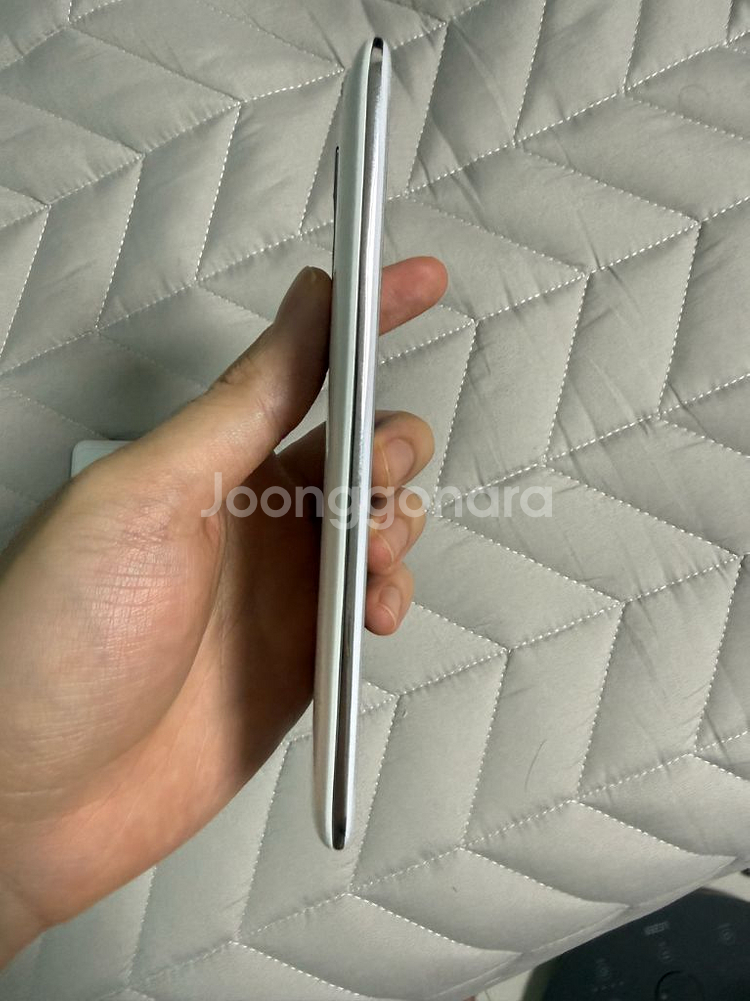 LG K10 화이트 판매합니다--2