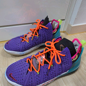 나이키 르브론 18 싸이킥 퍼플 275