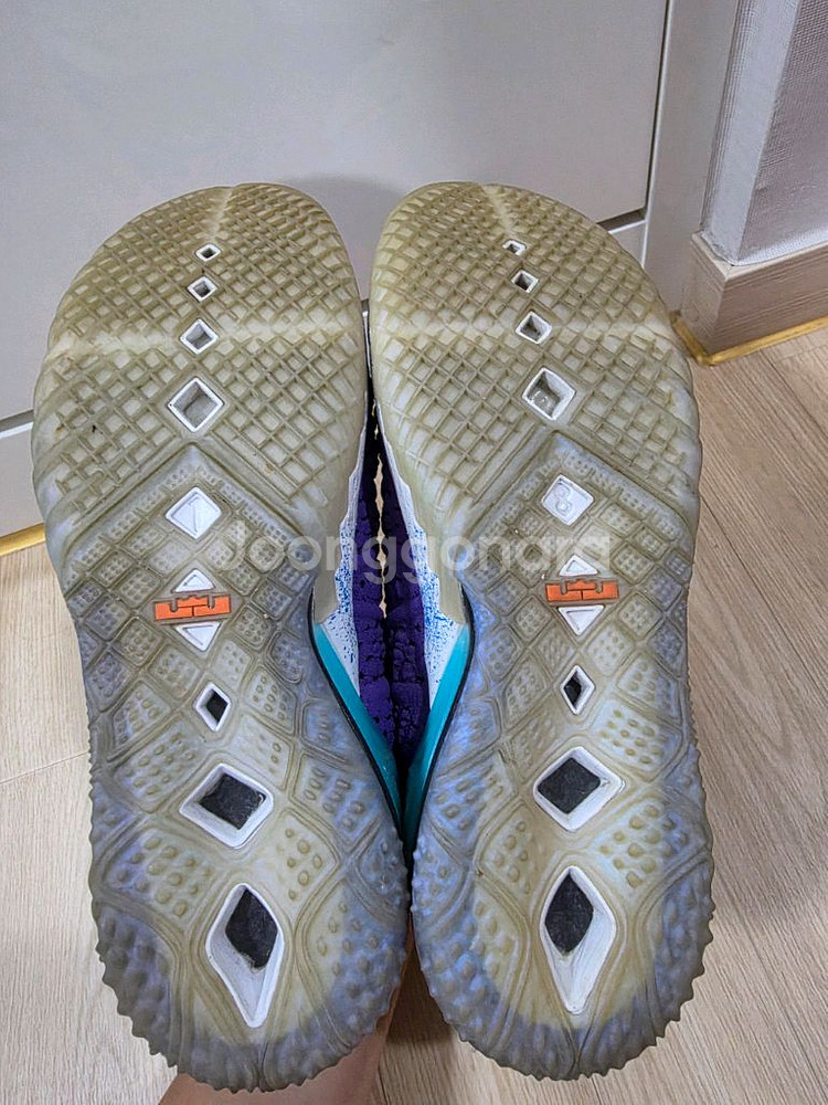 나이키 르브론 18 싸이킥 퍼플 275--4