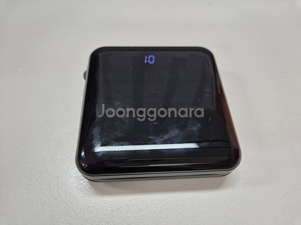 리큐엠 고속충전 보조배터리 10000mAh 및 여러 보조배터리 판매합니다.--8